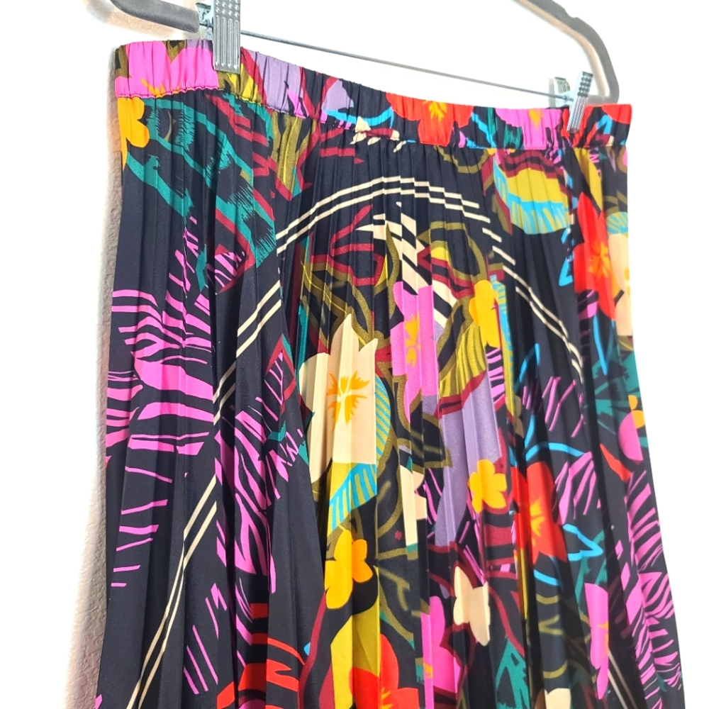 Johnny Was Wild Isabelle Floral Tropical Pleated Maxi Skirt Size Large - Picture 5 of 10